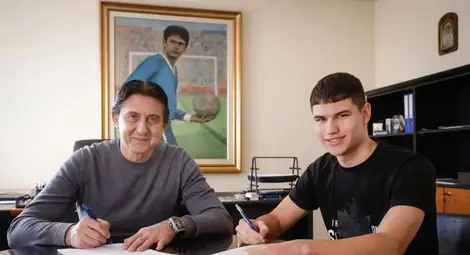 Още един талант от гнездото  на &bdquo;драконите&ldquo; подписа с гранд