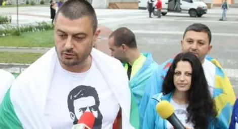 "Блиц": Бареков пак смени жената