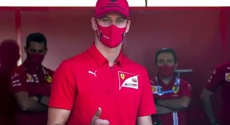 Синът на Шумахер - Мик, получи шанс да се включи във Формула 1