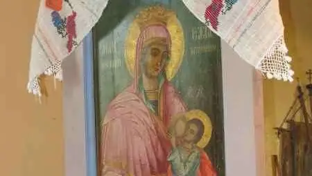 Иконата на Богородица Млекопитателница се върна в Пепелина