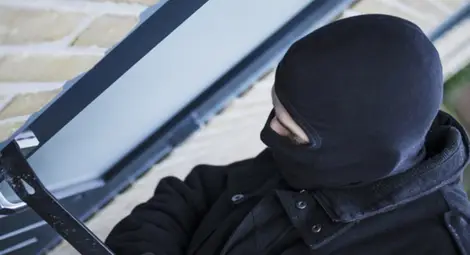 Бивш затворник къртил вратите на набелязани за обири жилища Бивш затворник къртил вратите на набелязани за обири жилища