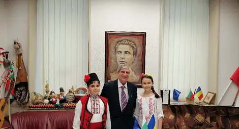 Канят солисти на &bdquo;Слънчеви ноти&ldquo;  в риалитито &bdquo;Румъния търси талант&ldquo;