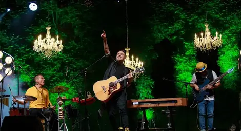 Графа идва в Русе с акустична версия на най-големите си хитове