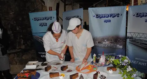 Професионалисти от &bdquo;Дунав турс&ldquo; показаха кулинарни тънкости на Никулден