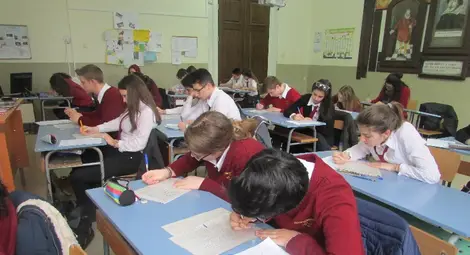 Десетокласничка от Русе спечели национално състезание по творческо писане на английски