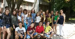 Бесарабски българчета пяха химна на Украйна в пещерата Орлова чука