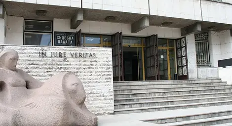 Нов разпит на съдебния лекар променя присъдата за смъртта на 18-годишния Алекс?