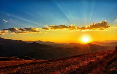 Новата седмица започва със слънчево време и почти без валежи Новата седмица започва със слънчево време и почти без валежи