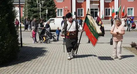 Двойник на Филип Тотю участва в честване на войводата в Две могили