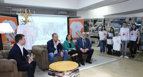 Остави своя отпечатък #steniskanabala 2022 - програмата за стипендии за абитуриенти сираци, които продължават образованието си във ВУЗ