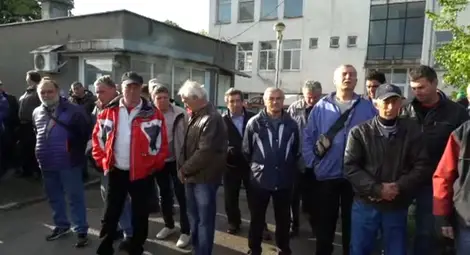 Специалистите по борба с градушките излязоха на протест