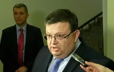 Цацаров: Прокуратурата е неудобна на част от политическия спектър Цацаров: Прокуратурата е неудобна на част от политическия спектър
