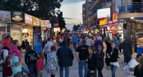 1500 работници от ВМЗ блокираха пътя София-Бургас