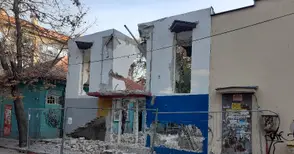 Бившият цветарски магазин на Американското пазарче става модерен ортодонтски кабинет