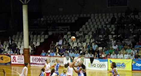 Тройка в последните секунди лиши &bdquo;Дунав 8806&ldquo; от поредна купа