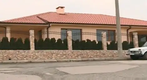 Джебчийки заработват минимум по 10 бона на месец под закрилата на полиция и охранители