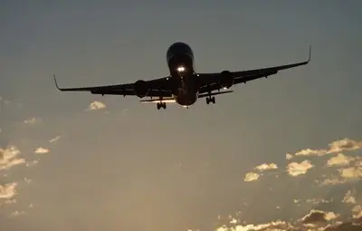 Самолети на "Боинг" са уязвими от мобилните телефони на пътниците Самолети на "Боинг" са уязвими от мобилните телефони на пътниците