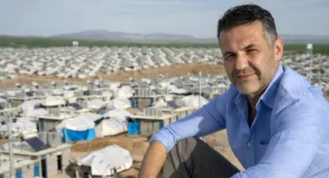 Халед Хосейни: Сърцето ми е разбито. Не забравяйте Афганистан