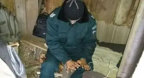 Полицаи със скъсани обувки пазят границата, служат в катуни