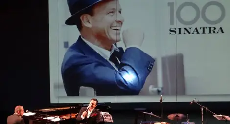 Четири биса за Васил Петров  в концерта &bdquo;100 години Синатра&ldquo;