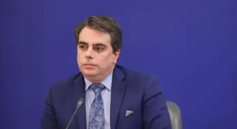 Асен Василев: Няма да се вдигат данъци, но ще се събират без изключения