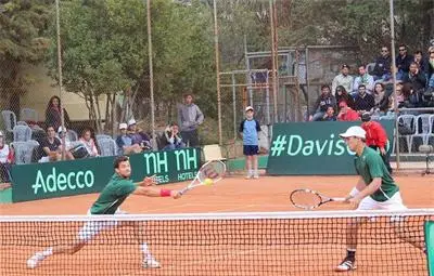 Едва изкараха Григор от корта в Атина