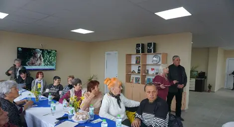 Пенсионерски клуб "Мъдрост" влезев ремонтирания си клуб на Първа пролет (фотогалерия)