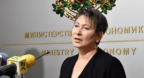 Четирима арбитри: Даниела Везиева е станала доктор с преписване. Тя ще обжалва Четирима арбитри: Даниела Везиева е станала доктор с преписване. Тя ще обжалва