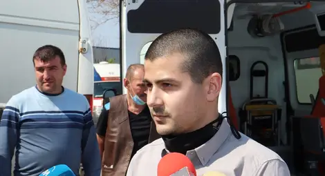 ВМРО дари изолационна носилка на Спешната помощ в Русе