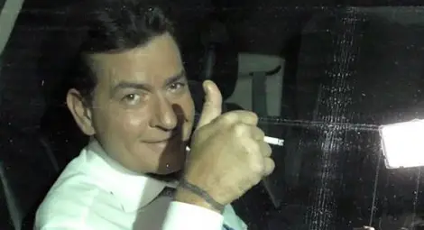 Чарли Шийн най-много обичал секса без презервативи и започвал да предпочита травестити