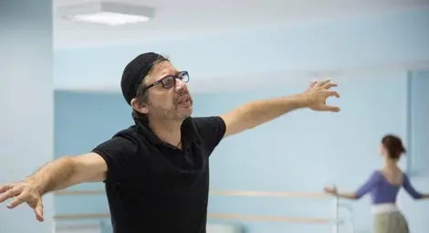 В очакване на премиерата на &bdquo;Мартенски музикални дни&ldquo;: Константин Уралски претворява любовта в &bdquo;Калиопа&ldquo; със собствен танцов език