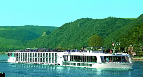 Пасажерът &bdquo;Хайнрих Хайне&ldquo; стана хотел за евродепутати в Страсбург