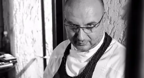 Салата &bdquo;Цезар&ldquo; с моркови и чесън, пици по ботевградски и &bdquo;прости черпаци&ldquo; &ndash;&nbsp; трите задължителни съставки за съвършените &bdquo;Кошмари в кухнята&ldquo;