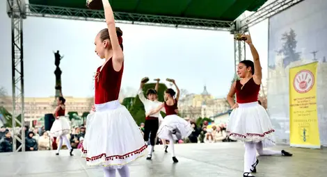 Стотици русенци пяха заедно с Братя Аргирови по време на концерта &bdquo;Не на насилието, да на доброто!&ldquo;