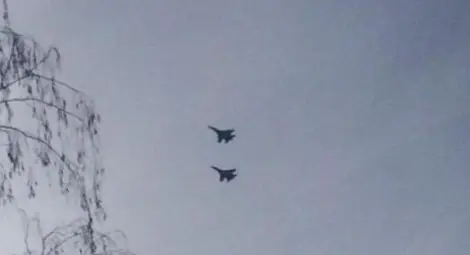 Свалиха военен хеликоптер в Донецк, стрелят по журналисти /видео/ Свалиха военен хеликоптер в Донецк, стрелят по журналисти /видео/