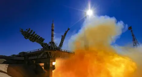 Изстреляха екипа, който ще снима първия художествен филм в Космоса