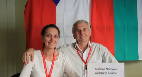 Д-р Марияна Георгиева и проф. Георги Георгиев председателстват трите си Специални секции на Международния симпозиум PIERS, Прага, Чехия, 2015