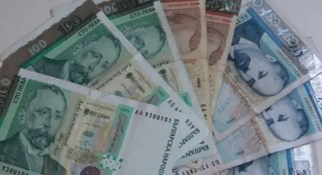 Още 24 българи станаха милионери във влогове