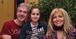 Готви чудно като мама!, помислил Сашо и взел Нети