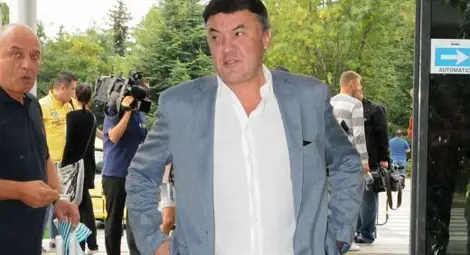 Боби Михайлов тръгна с охрана