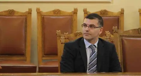 Дянков се извини на "пияната опозиция" 