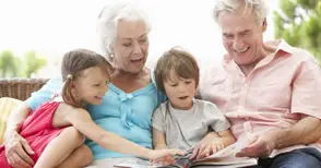 Над 5000 деца остават на грижите на баби и дядовци