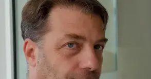 Директорът на музея Николай Ненов  опознава културата на Китай