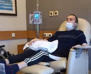 И домашни меденки по 50-годишна семейна рецепта помагат за спасяването на Анди