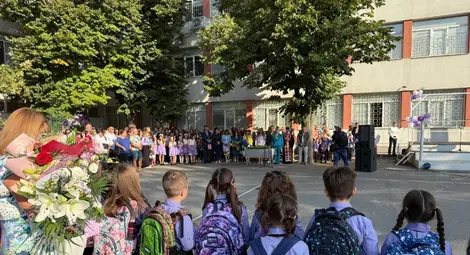 С тържествени церемонии бе даден старт на учебната година в училищата и детските градини в община Русе