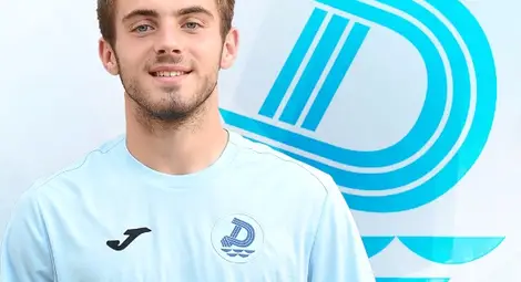 Юношата Стефан Митев с договор за 3 години Юношата Стефан Митев с договор за 3 години