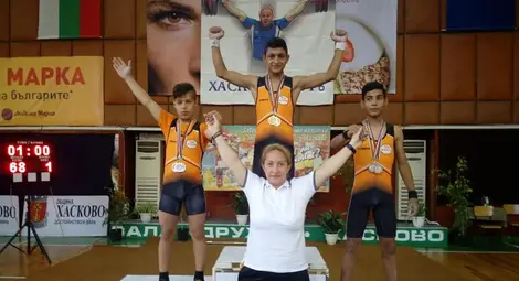 Старт с 2 титли и 2 вицетитли за щангистите на &bdquo;Русе&ldquo;