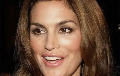 Синди Крауфорд завършила училище със златен медал