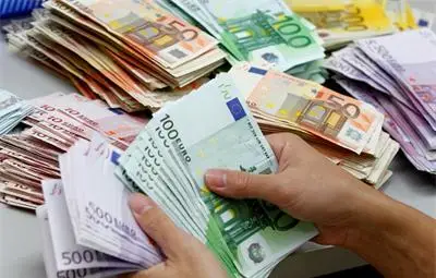 Почина един от създателите на еврото