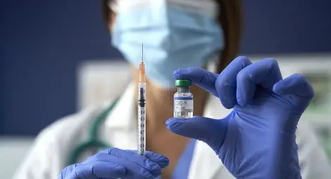 От утре специалисти дават информация по телефон за ваксините и ваксинацията срещу COVID-19